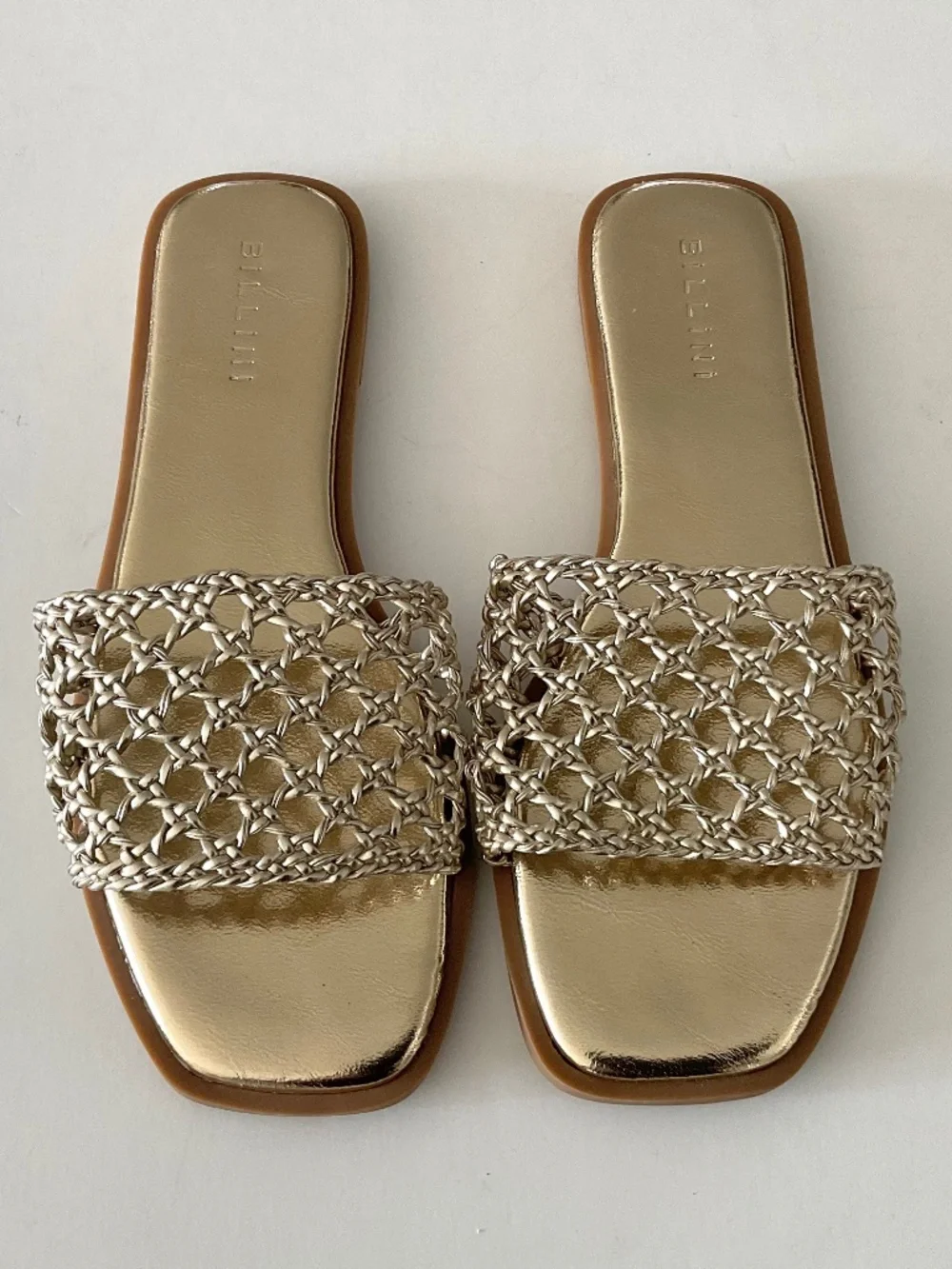 BILLINI Yashi Flat Slide Sandal in Gold Size 8 LIKE NEW
